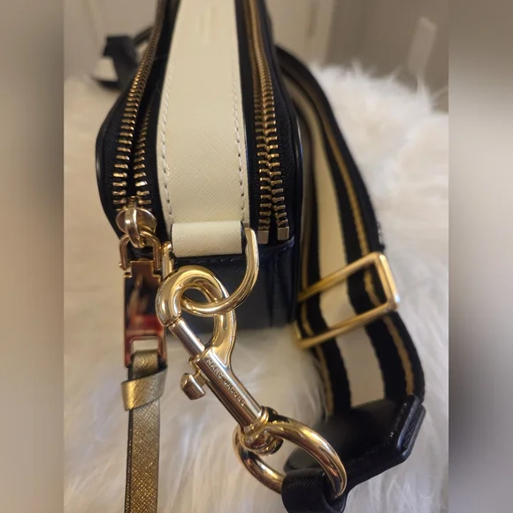 NWOT MARC JACOBS Snapshot Crossbody - Picture 6 of 11